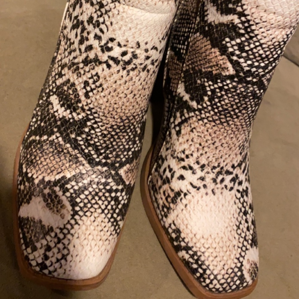 Snake Skin Print Heeled Boots View 5